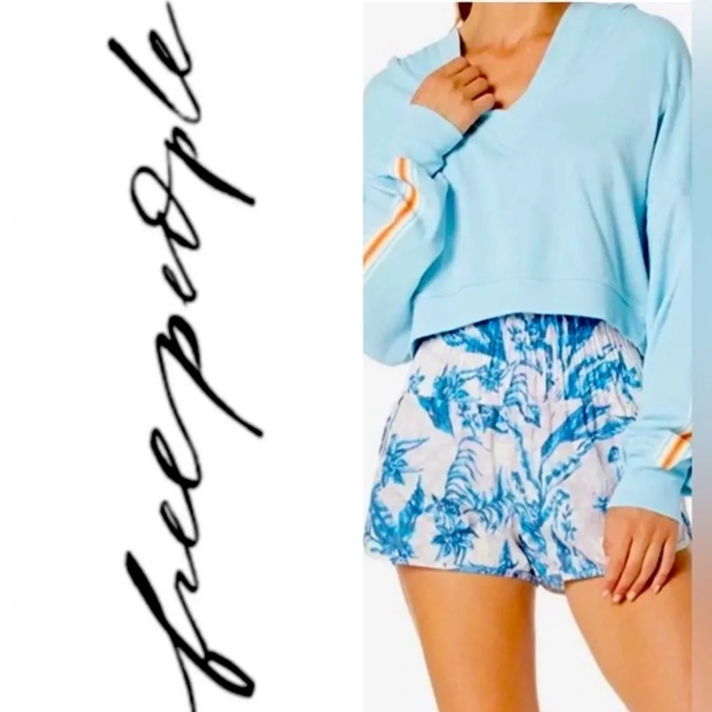 💫 FP MOVEMENT by FREE PEOPLE ‘The Way Home’ Printed Shorts - XS in White/Blue